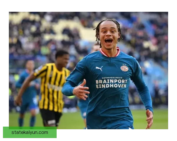 哈维·西蒙斯的状态回暖，荷兰队备受期待的未来之星