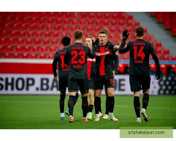 德甲勒沃库森球迷表现热情，球队氛围备受关注