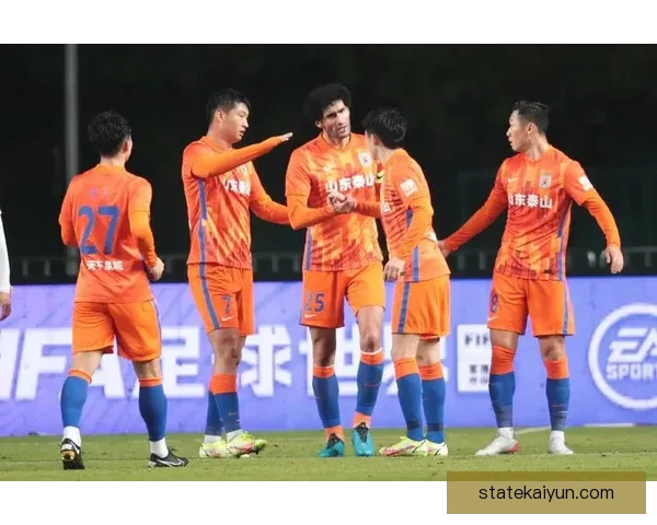 中超赛季泰山队双冠表现稳健，引发外界关注与讨论